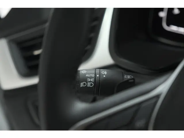 Renault Captur Mild Hybrid 140 EDC Techno 2023 Benzine 33
