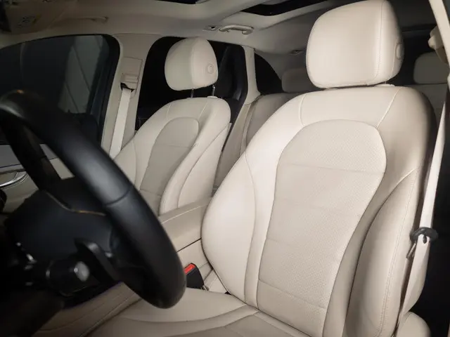 Mercedes-Benz GLC 300e 4MATIC 2020 Hybride Benzine 8