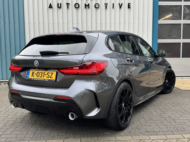 BMW 1 Serie 118d M-Pakket / Virtual / 2019 Diesel 4