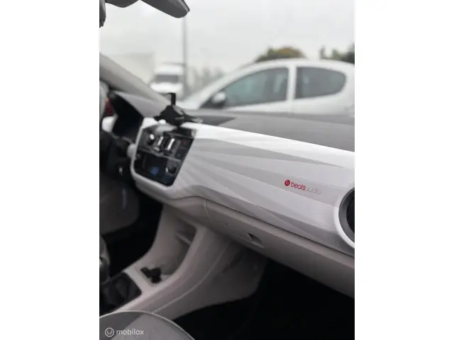 Volkswagen up! 1.0 BMT high up! 2019 Benzine 14