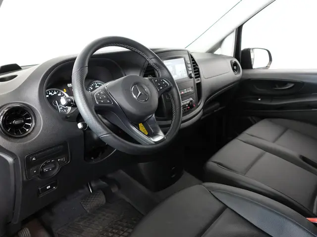 Mercedes-Benz Vito 2