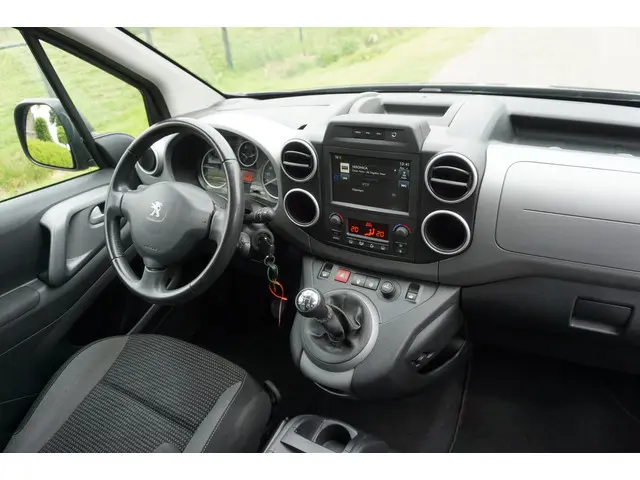Peugeot Partner Tepee 1.2 PureTech Active 2016 Benzine 11