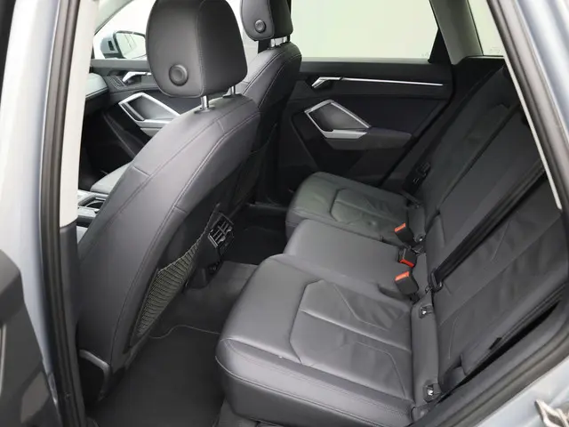 Audi Q3 35 TFSI/150PK Business Ed 2020 Benzine 22