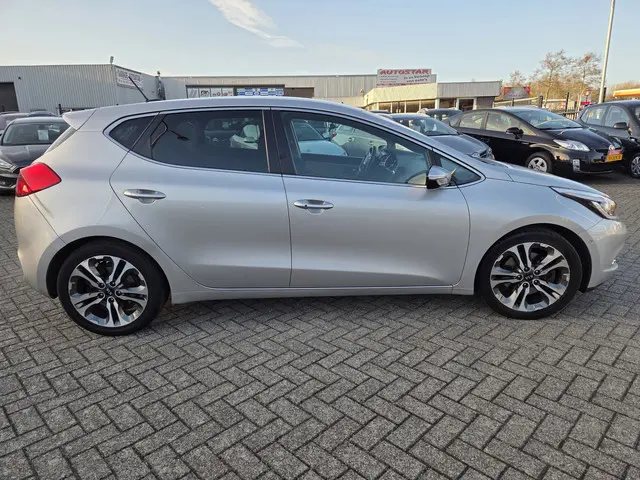 Kia cee'd 1.6 GDI Super Pack/vol opties 2014 Benzine 7