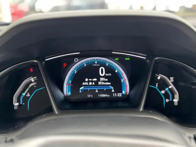 Honda Civic 1.5 i-VTEC Elegance 2020 Benzine 20