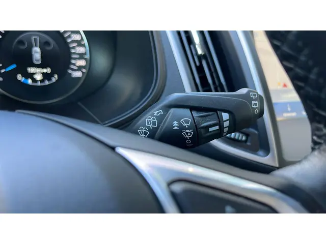 Ford S-Max 2.5 Hybride Connected 2022 Hybride Benzine 24