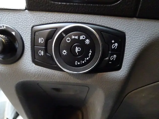 Ford Transit 310 2.2 TDCI L2H2 Trend 2016 Diesel 9