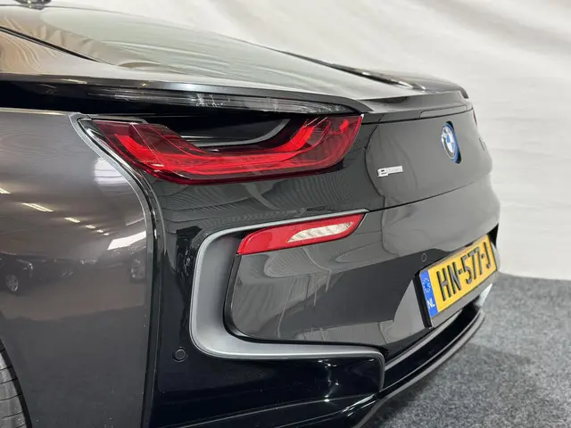 BMW i8 incl BTW Bodykit 2015 Hybride Benzine 36