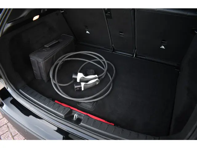 Mercedes-Benz GLA 250 e AMG 2021 Hybride Benzine 25