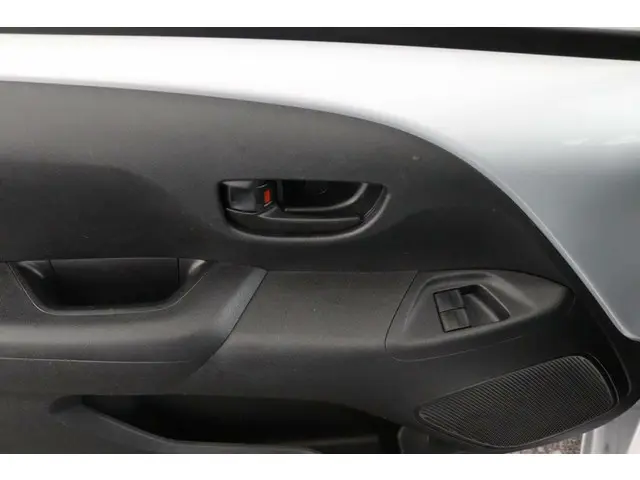 Citroën C1 1.0 VTi Feel grijs 2020 Benzine 27