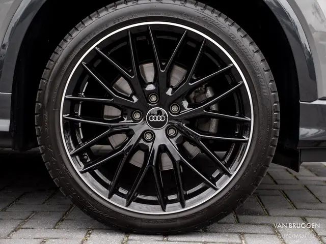 Audi Q2 35 TFSI S-Line 2020 Benzine 18