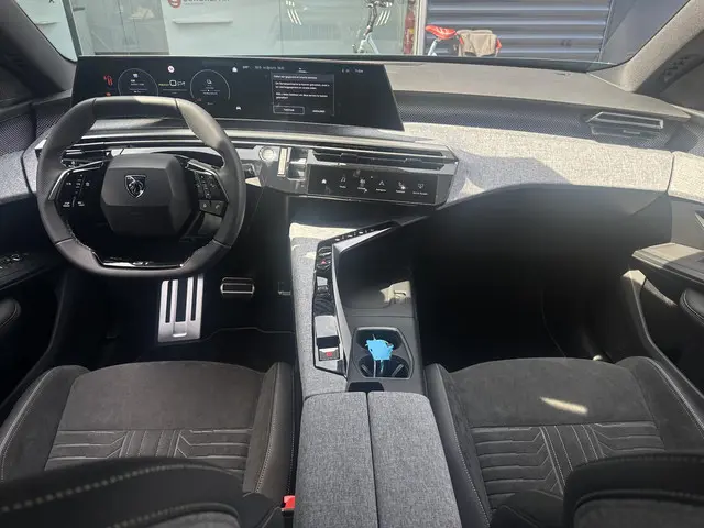 Peugeot e-3008 GT Avantage 210 73 kWh 2025 Elektrisch 13