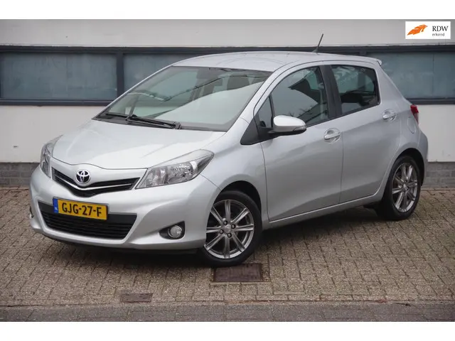 Toyota Yaris 1.3 VVT-i Aspiration 2012 Benzine