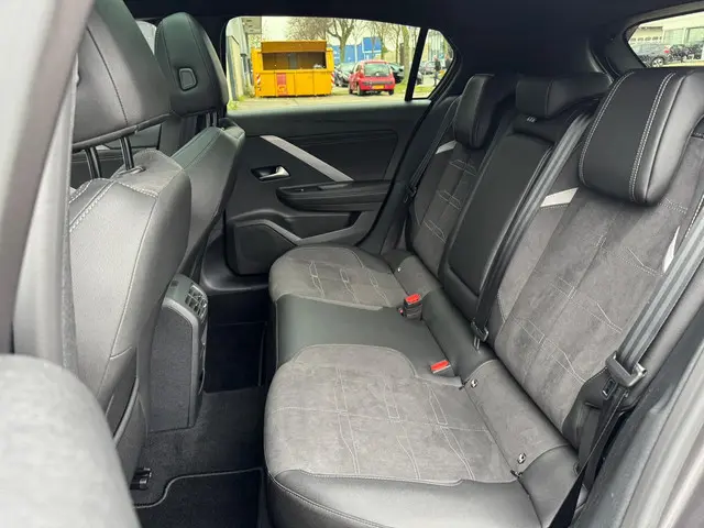 Opel Astra 1.2 Ultimate 2024 Benzine 11