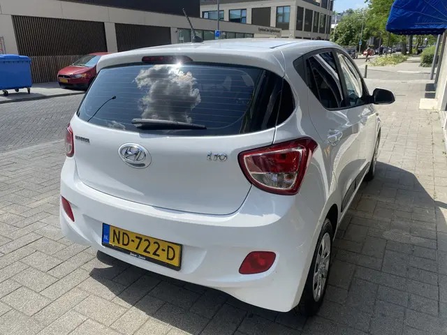 Hyundai i10 1.0i i-Motion Comfort 2017 Benzine 5