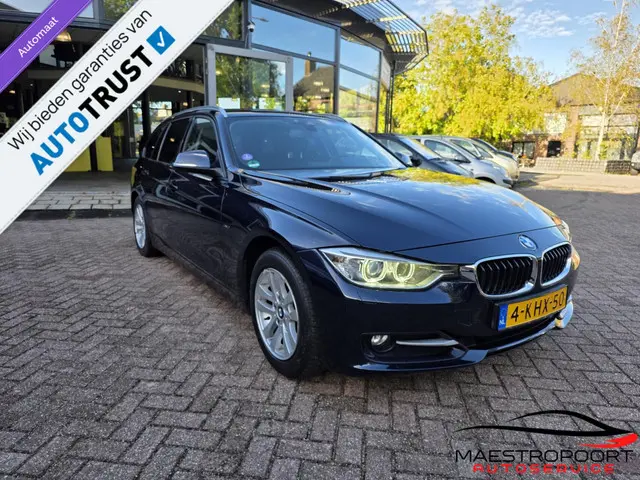 BMW 3 Serie Touring 316i Executive Sport 2013 Benzine