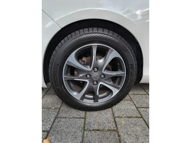 Toyota Yaris 1.3 VVT-i Aspiration 2013 Benzine 9