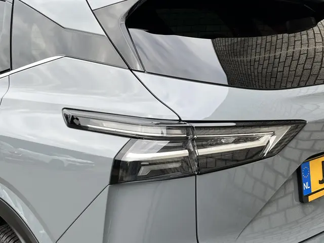 Nissan QASHQAI 1.3 MHEV Xtronic N-Connecta 2025 Benzine 32