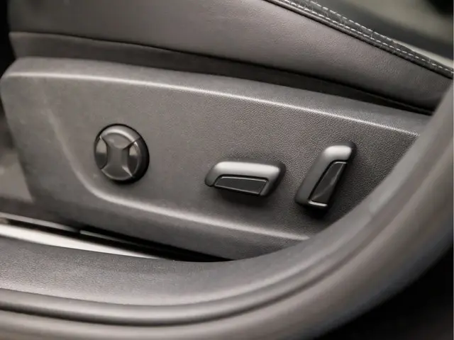 Škoda Kamiq 1.0 TSI Luxury Sport 2021 Benzine 14
