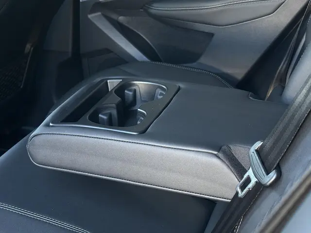 Peugeot e-3008 GT Avantage 210 73 kWh 2025 Elektrisch 13