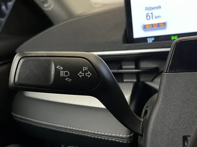 Ford Mustang Mach-E RWD 75 kWh 2021 Elektrisch 25