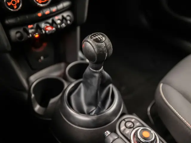 MINI One 1.5 One Sport 2019 Benzine 11