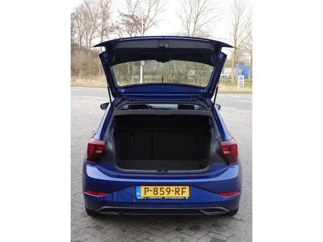 Volkswagen Polo 1.0 TSI Life AUTOM. 2022 Benzine 8