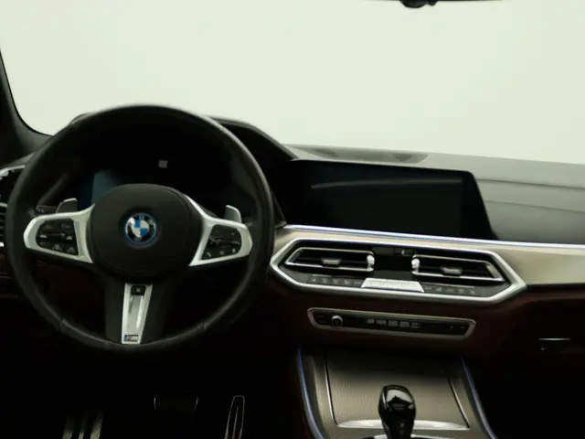BMW X5 xDrive45e 2022 Hybride Benzine 23