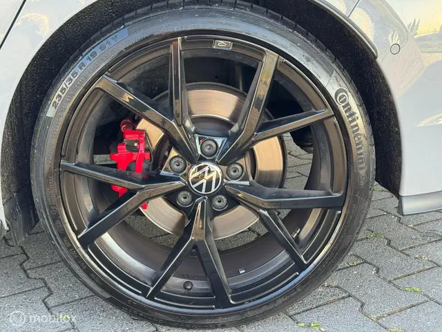 Volkswagen Golf 2.0 TSI GTI CLUBSPORT 2021 Benzine 18