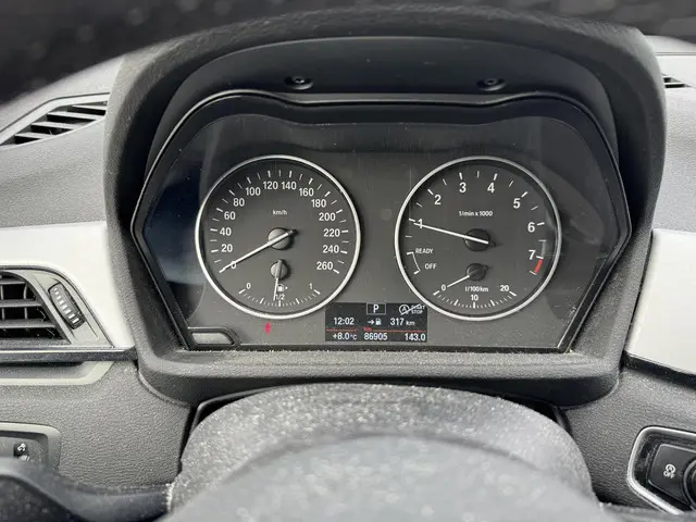 BMW X1 sDrive18i Executive 2018 Benzine 14