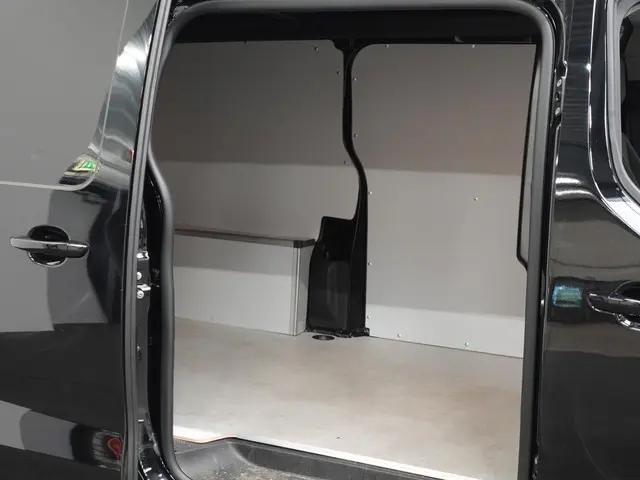 Peugeot Expert 2.0 BlueHDI 145PK L3 Automaat 2023 Diesel 37