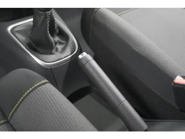 Citroën C3 PureTech 82 Shine 2018 Benzine 40