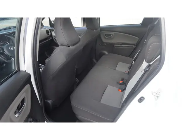 Toyota Yaris 1.5 Hybrid Aspiration 2017 Hybride Benzine 10