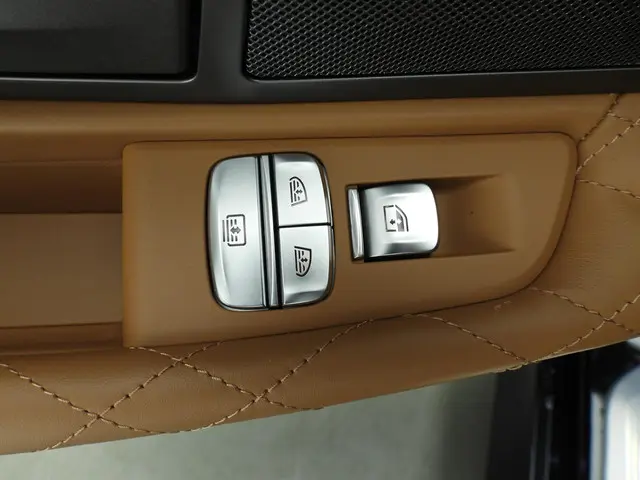 BMW 7 Serie 745e 2022 Hybride Benzine 27