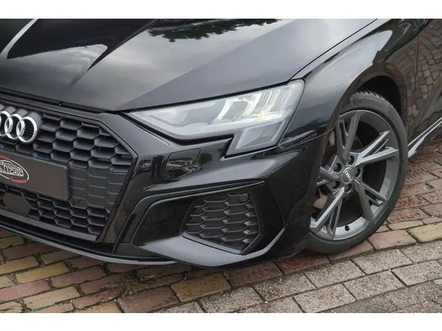 Audi A3 Limousine 35 TFSI S edition 2020 Benzine 16