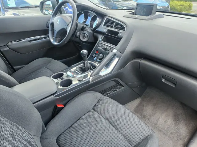 Peugeot 3008 1.6 VTi PANO/NAVI/NAP/TREKHAAK 2012 Benzine 6