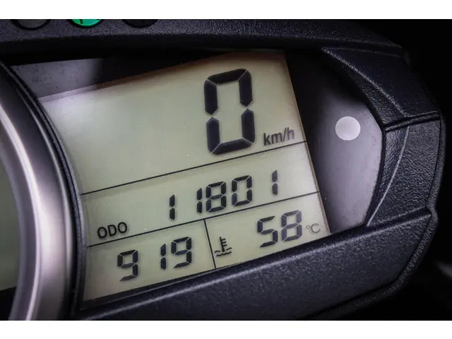 Kawasaki Z1000 Tour 2016 Benzine 9