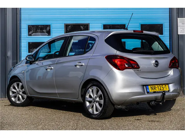 Opel Corsa 1.4 Edition 2017 Benzine 2