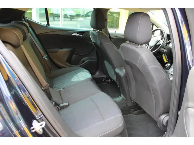 Opel Astra 1.0 Turbo 120 Jaar Edition 2019 Benzine 15