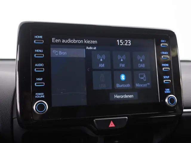 Toyota Yaris 1.5 Hybrid Executive 2022 Hybride Benzine 29