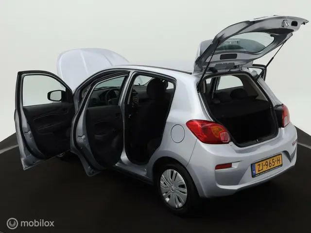 Mitsubishi Space Star 1.0 Cool+ 2019 Benzine 17