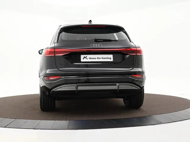 Audi Q6 e-tron Advanced edition 252 PK 2025 Elektrisch 22