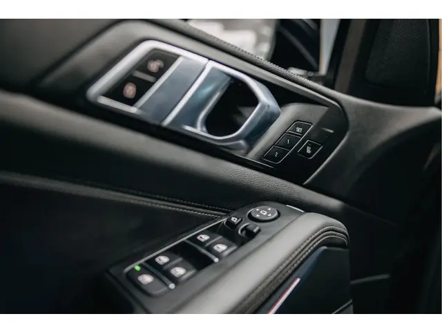 BMW X5 xDrive45e High Executive 2022 Hybride Benzine 32