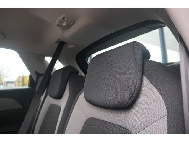 Citroën C4 Picasso 1.2 PureTech Intensive 2016 Benzine 16