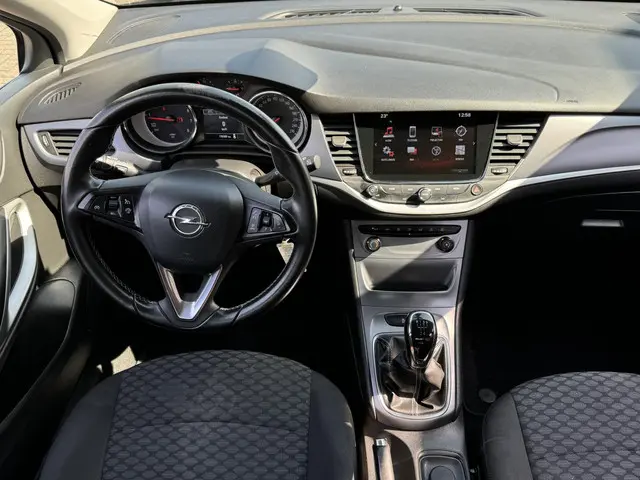 Opel Astra 1.0 Online Edition 2017 Benzine 9