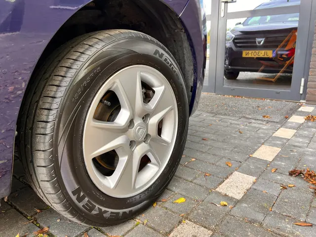 Dacia Dokker 1.2 TCe S&S Lauréate 2016 Benzine 24