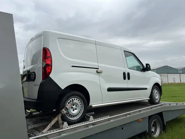 Opel Combo 1.3 CDTi L2H1 ec.Sel MOTORSCHADE 2015 Diesel 8