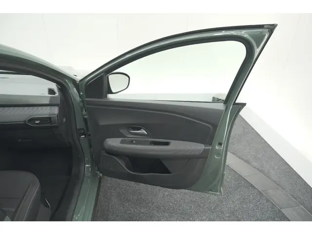 Dacia Sandero Stepway TCe 90 Expression 2024 Benzine 62