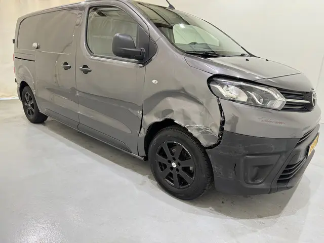 Toyota ProAce Worker 1.6D d-4D Cool Comfort 2018 Diesel 17