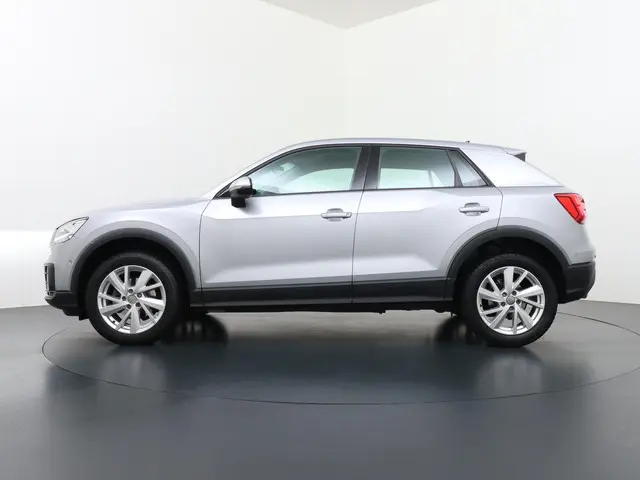 Audi Q2 35 TFSI S Edition 2020 Benzine 4